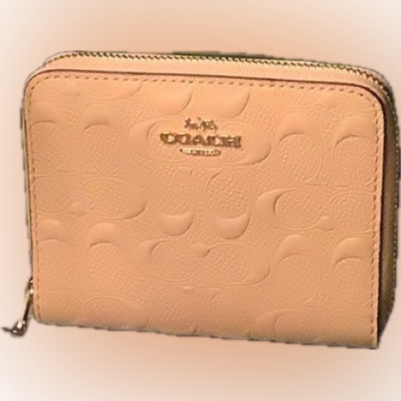 Coach Handbags - NWT Coach Small Wallet